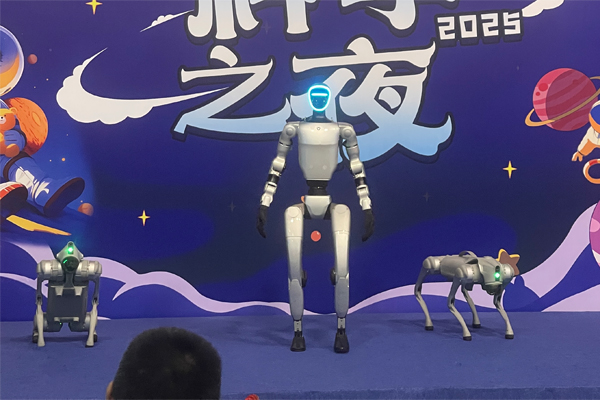 溢价55%！外国消费者破防 宇树G1人形机器人在美国沃尔玛开售