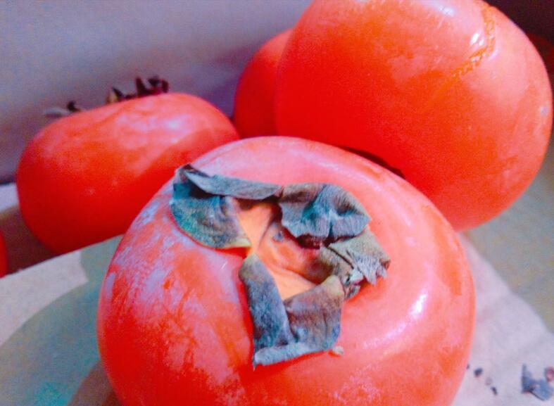 金秋柿子丰收季 深加工让 “娇气” 果实成富民产业